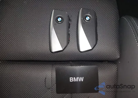 2025 BMW X3 30 xDrive из США, поврежденный, VIN 5UX53GP03S9Y61200